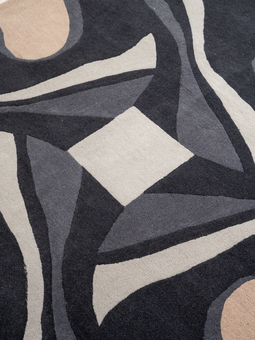 Crux- Hand Tufted Rug
