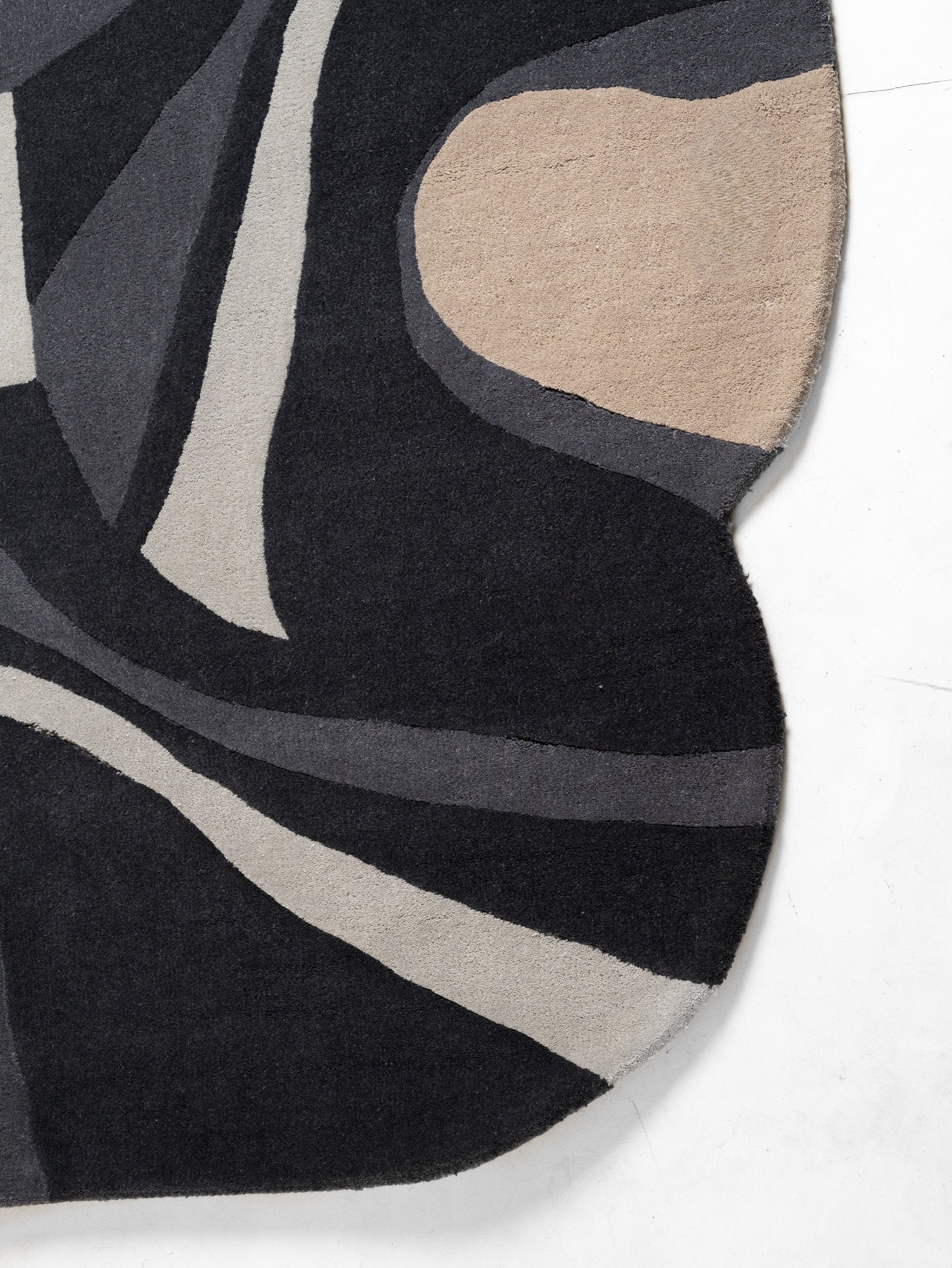 Crux- Hand Tufted Rug