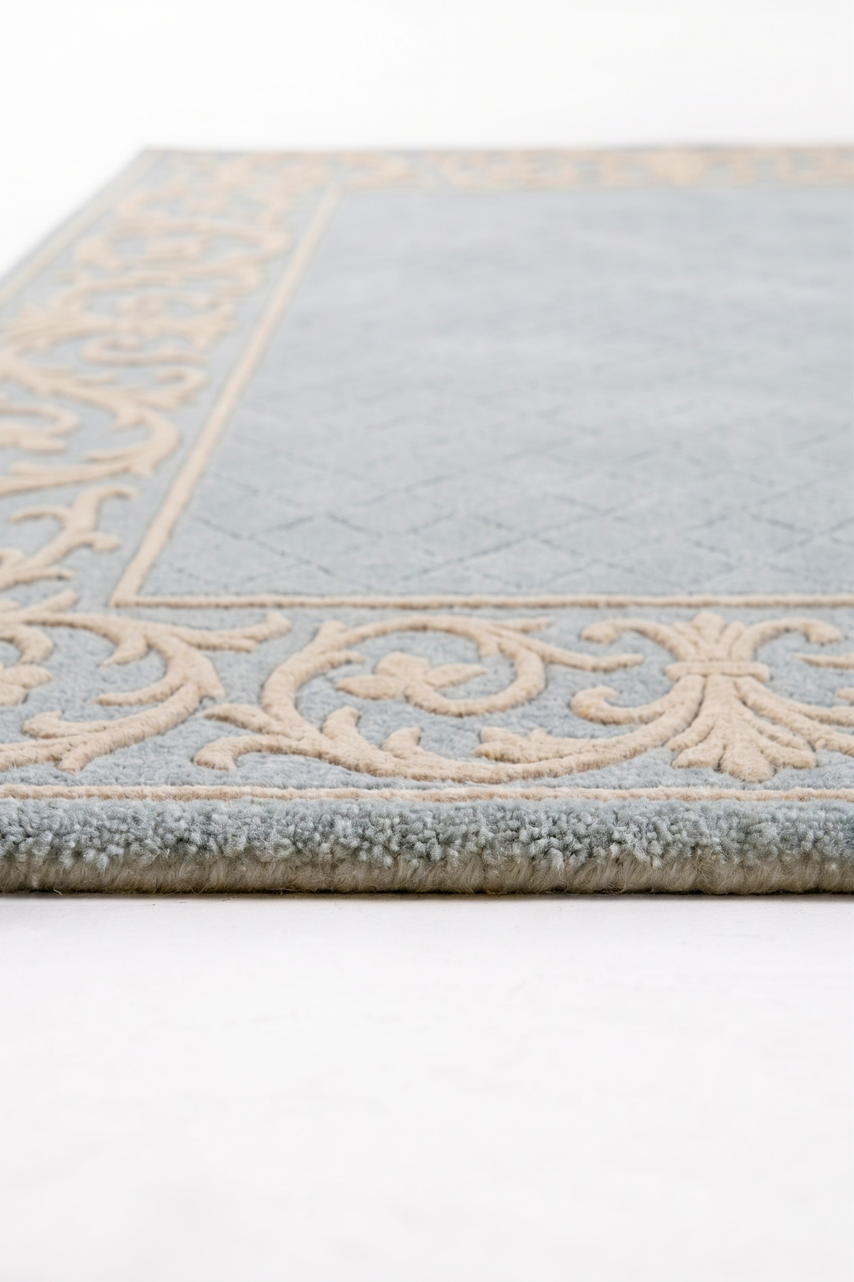 Ornate- Hand Tufted Rug